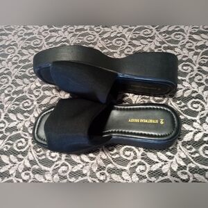 Streetwear Society Black Platform Slides